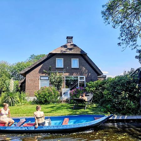 The Black Sheep Hostel Giethoorn Exterior photo